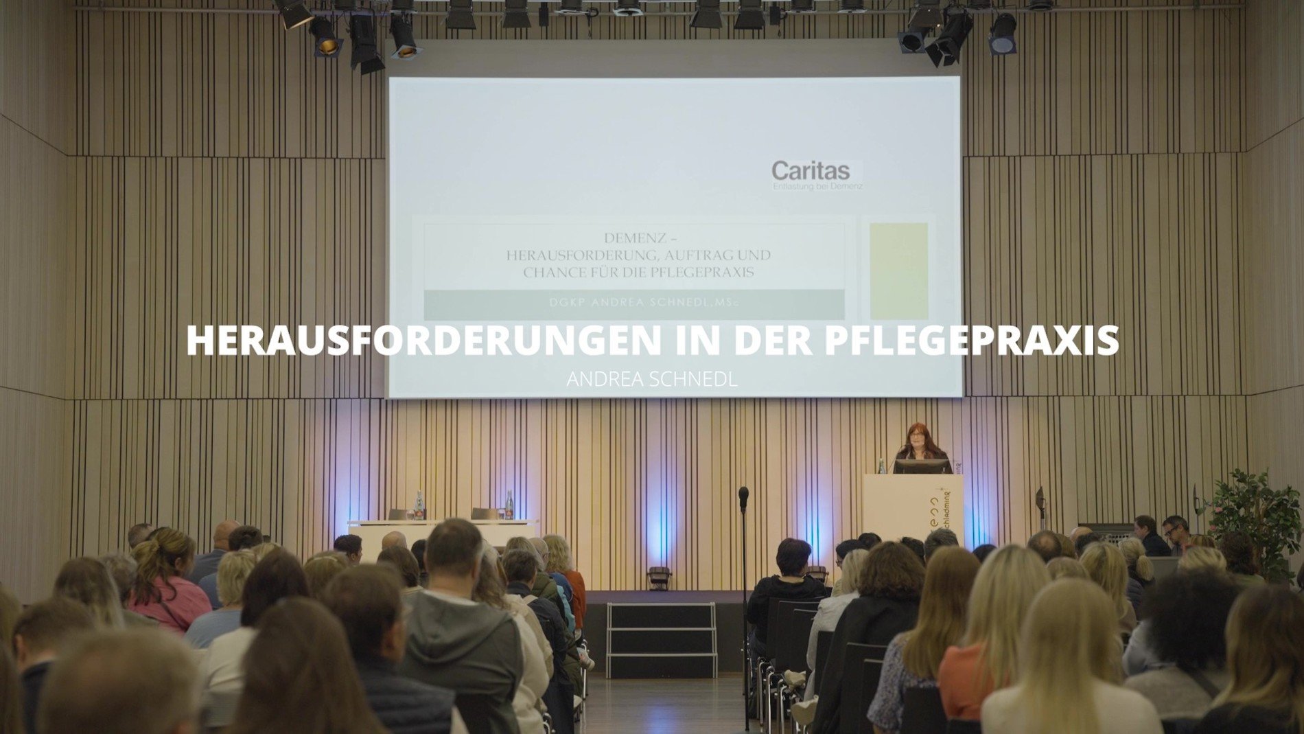 AT | Herausforderungen in der Pflegepraxis: Demenz professionell begleiten – Beobachten, Verstehen, Unterstützen