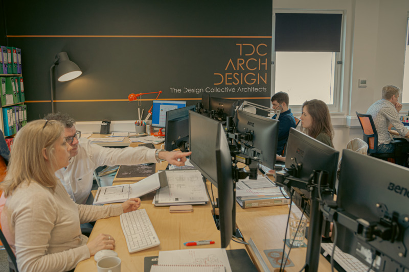 Architect (6) Architect (6)