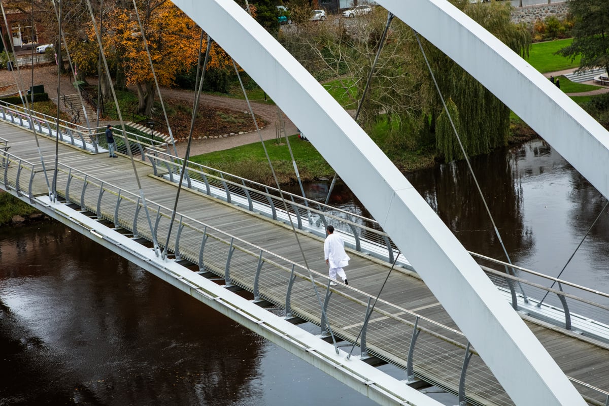 hospital staff on bridge (1)
