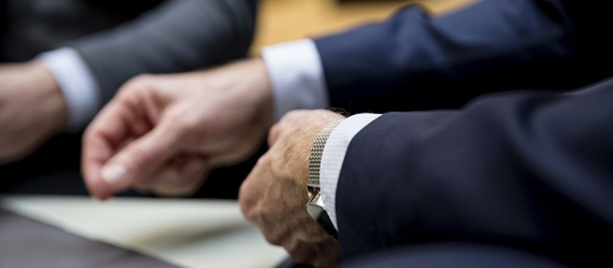financehands_570_250.jpg