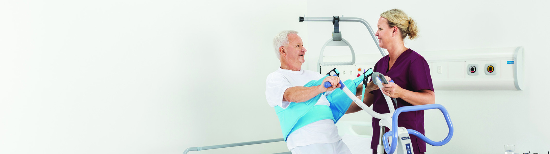 Arjo early mobilisation Sara Flex patient lying back 2135 x 600.jpg